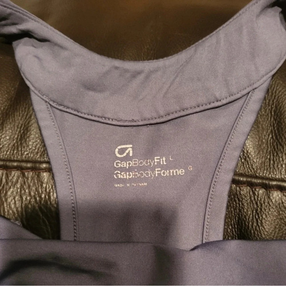 Gap body grey tank top - Picture 3 of 4